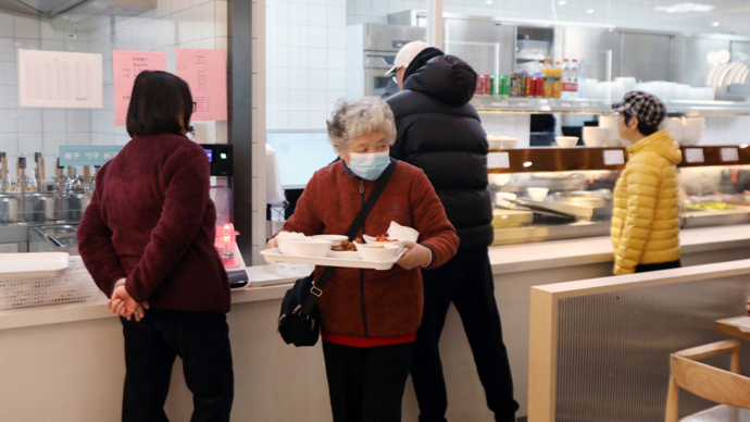 養(yǎng)老助餐補(bǔ)貼，希望實(shí)現(xiàn)“補(bǔ)貼跟人走”